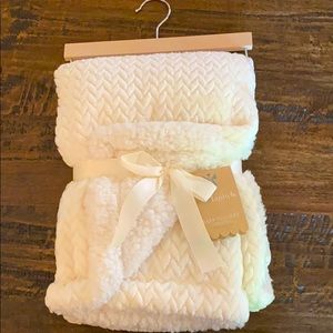 NWT ivory baby blanket